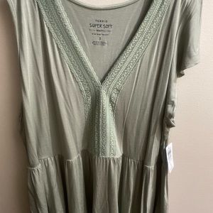 NWT Torrid Lacy Tank